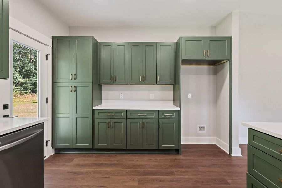 Furnished interior view inside a new home in , Ravenel (Image 6).