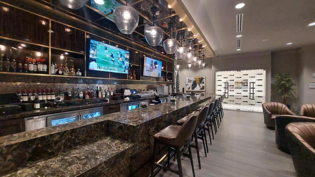 Valencia Grand Clubhouse Sports Bar and
