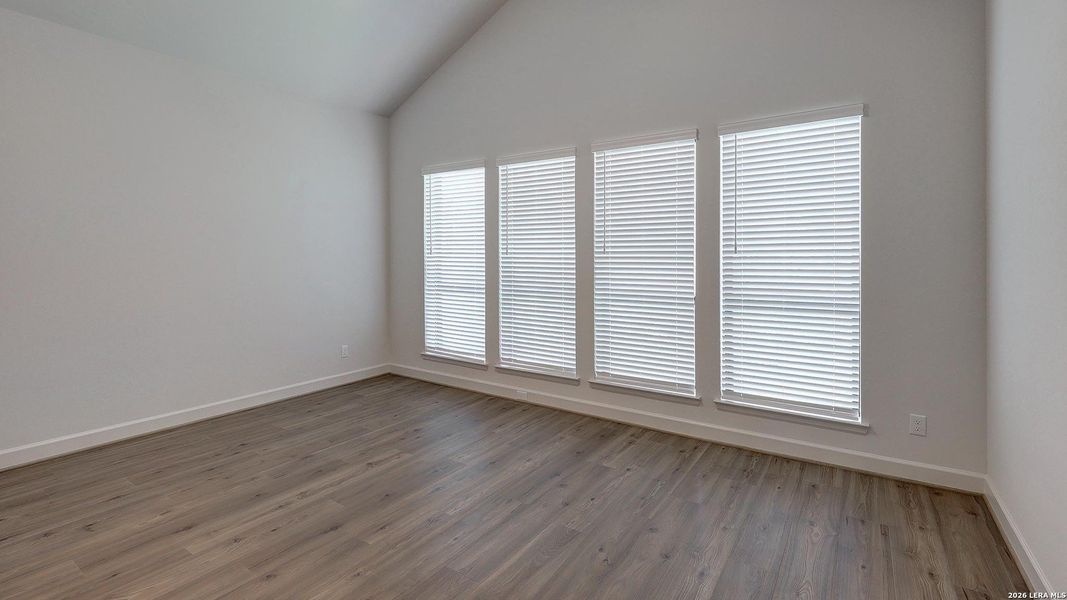 Spacious, unfurnished interior of a new home in Esperanza, Boerne (Image 18).