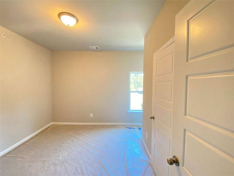 Spacious, unfurnished interior of a new home in Ross Pointe, Kennesaw (Image 13).