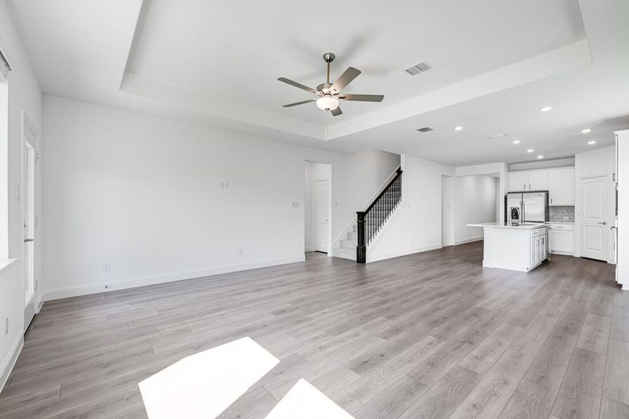 Spacious, unfurnished interior of a new home in Madero 50s, Fort Worth (Image 27).