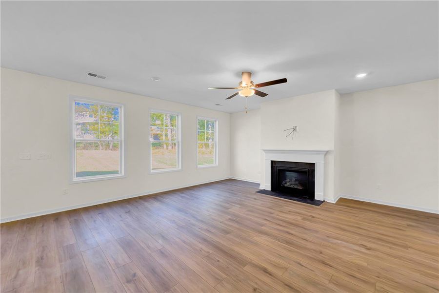 Spacious, unfurnished interior of a new home in Brownstone Park, Easley (Image 13). Spacious, unfurnished interior of a new home in Brownstone Park, Easley (Image 13).