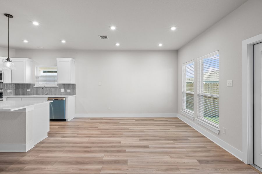Spacious, unfurnished interior of a new home in North Point, Temple (Image 8).