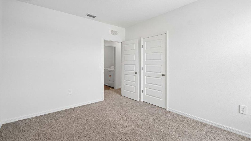 Representative unfurnished interior of a home built from the THE McKENNA by D.R. Horton in Summerlin at Hawthorne Ranch, Lakeland (Image 45).