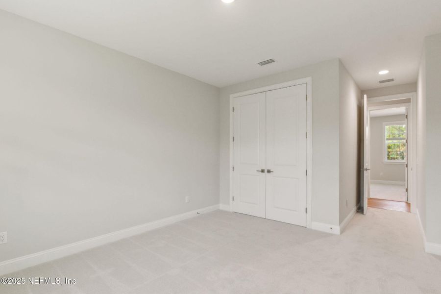 Spacious, unfurnished interior of a new home in , Fernandina Beach (Image 17).