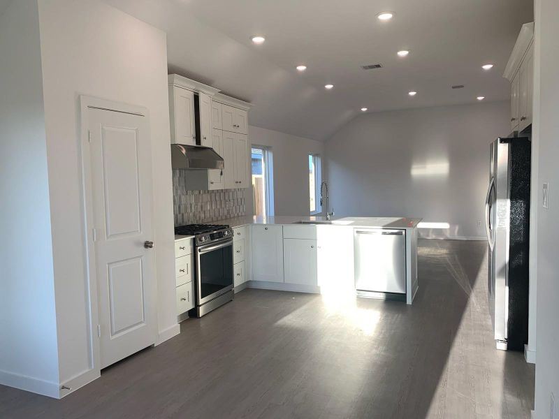 *Not actual home, pictures representative of same floor plan* *Not actual home, pictures representative of same floor plan*