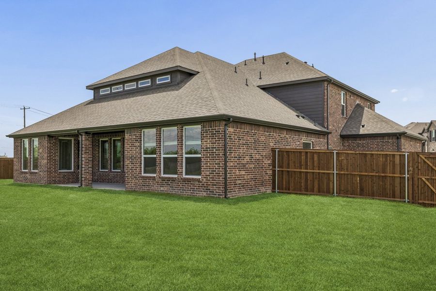 Representative exterior details of a home built from the The Mockingbird by Lillian Custom Homes in Polo Ridge, Forney (Image 29).