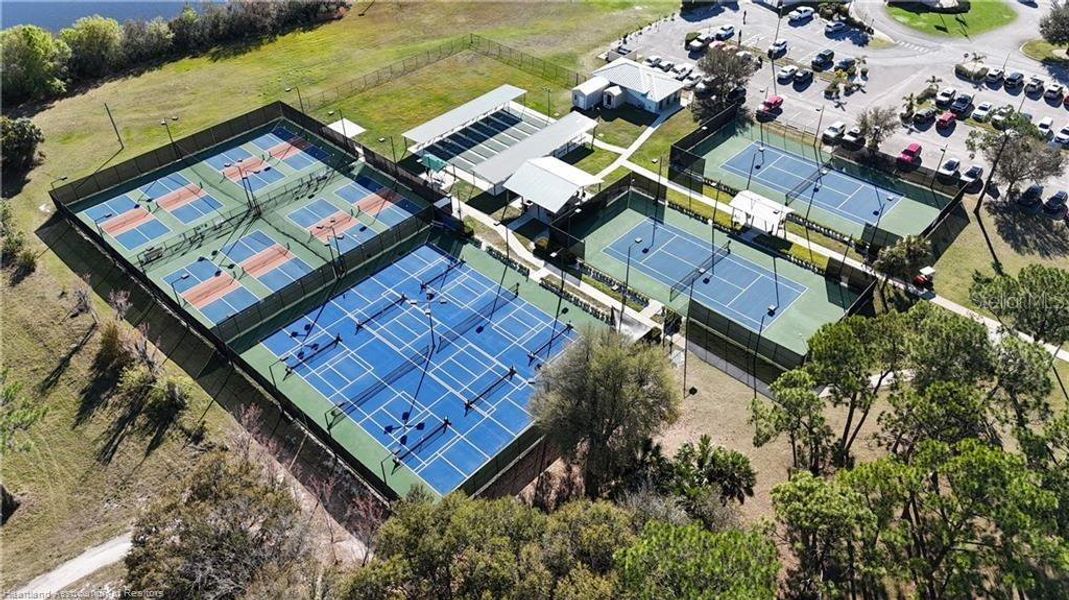 Community amenities in , Sebring (Image 26).