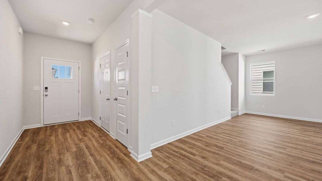 Spacious, unfurnished interior of a new home in Shoal Creek, Hampton (Image 11).