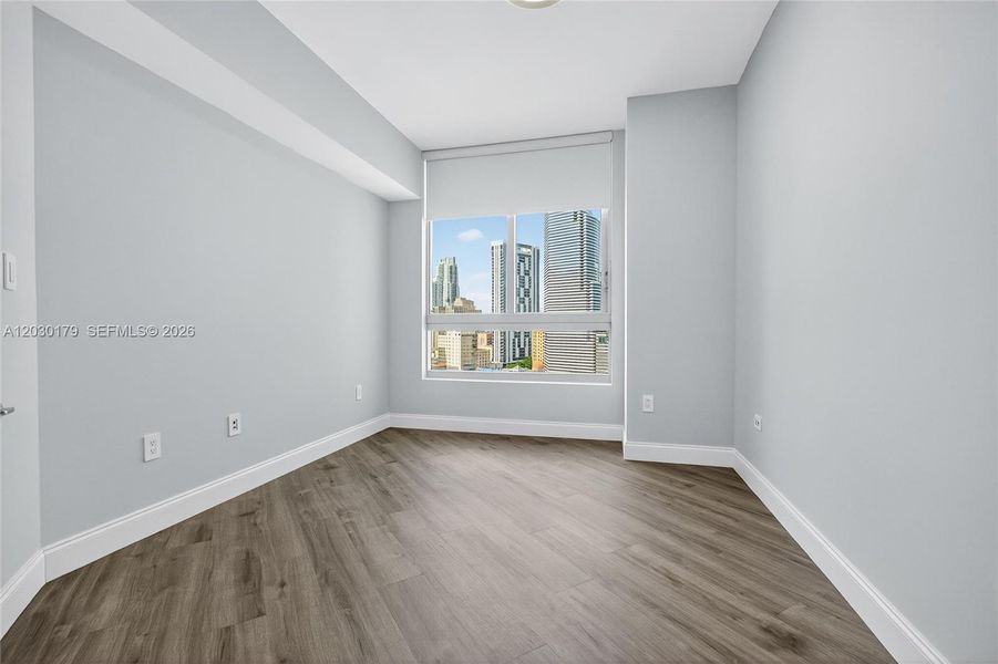 Spacious, unfurnished interior of a new home in , Miami (Image 24).