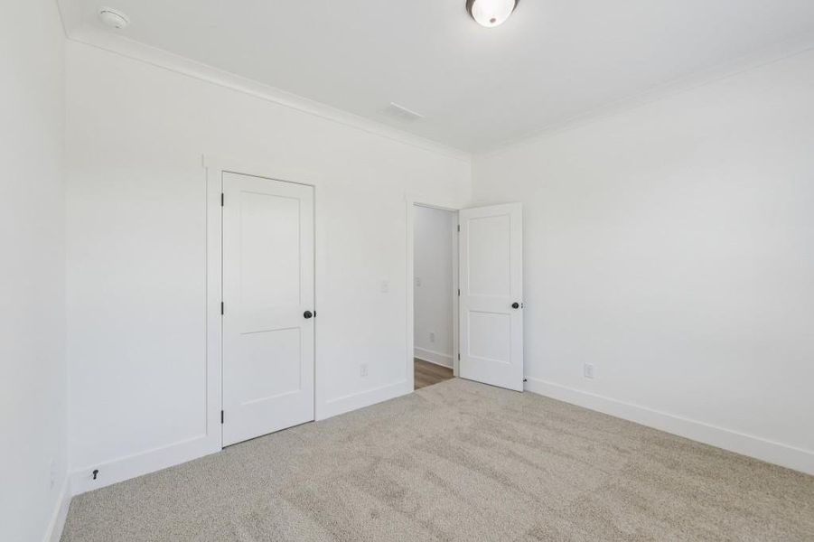 Spacious, unfurnished interior of a new home in Magnolia Ridge, Monroe (Image 21).