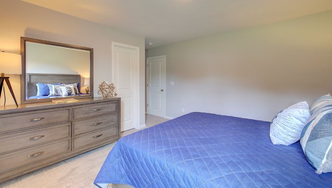 Furnished interior view inside a new home in Valleywood Farms, Waynesville (Image 33).