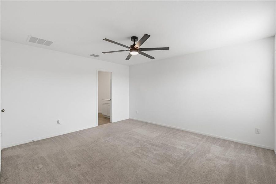 Spacious, unfurnished interior of a new home in Mobberly Farms, Pilot Point (Image 21). Spacious, unfurnished interior of a new home in Mobberly Farms, Pilot Point (Image 21).