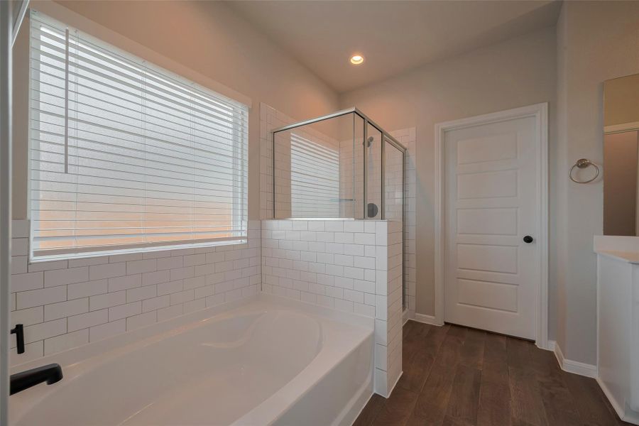 Furnished interior view inside a new home in Woodland Lakes, Huffman (Image 7).