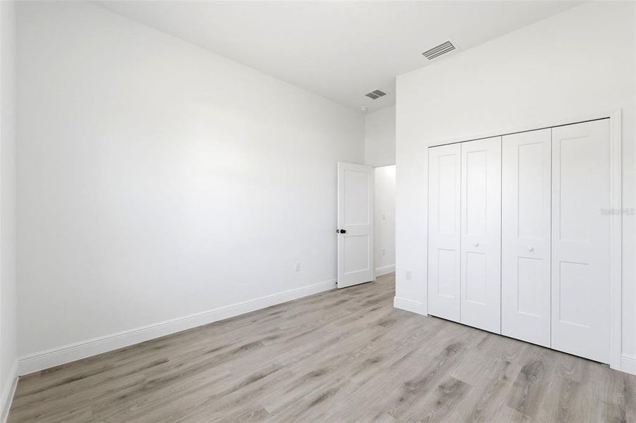 Spacious, unfurnished interior of a new home in , Ocala (Image 38).