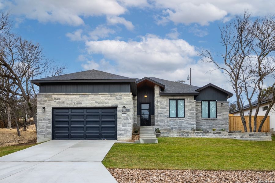 Front exterior of a new home in , Selma, TX, highlighting curb appeal (Image 2). Front exterior of a new home in , Selma, TX, highlighting curb appeal (Image 2).