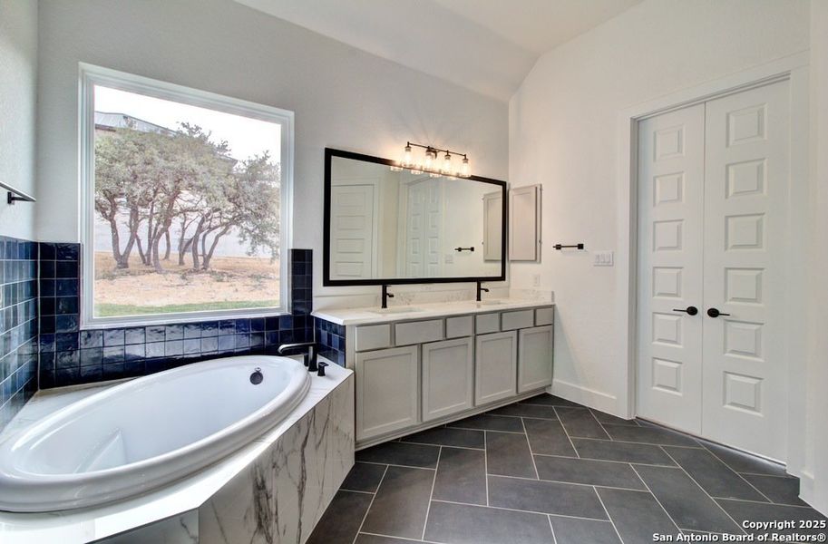 Furnished interior view inside a new home in Verandas at the Rim, San Antonio (Image 14).
