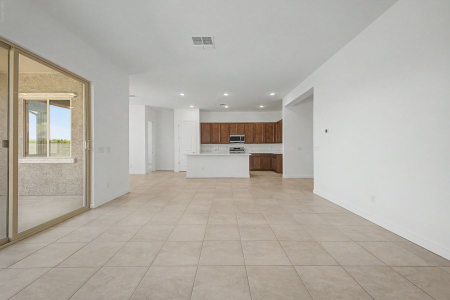 Spacious, unfurnished interior of a new home in Wildera, San Tan Valley (Image 9). Spacious, unfurnished interior of a new home in Wildera, San Tan Valley (Image 9).