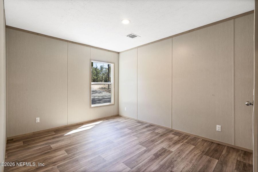 Spacious, unfurnished interior of a new home in , Keystone Heights (Image 31).