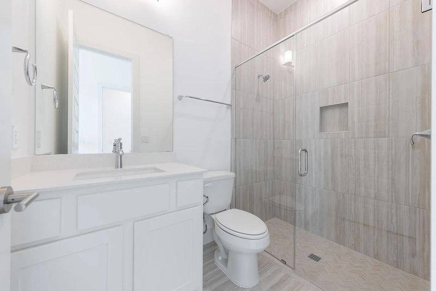 Grandview B bathroom 3