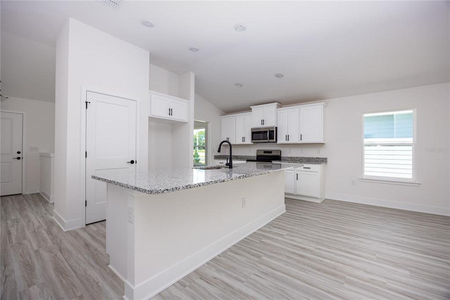 Furnished interior view inside a new home in Kirkland Farms, Alachua (Image 5).