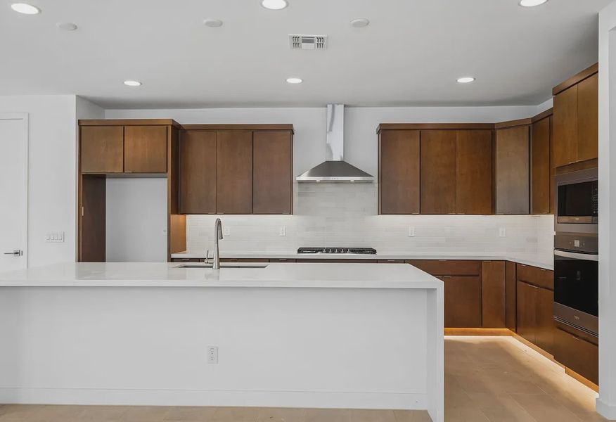 Kitchen - 7 of 14