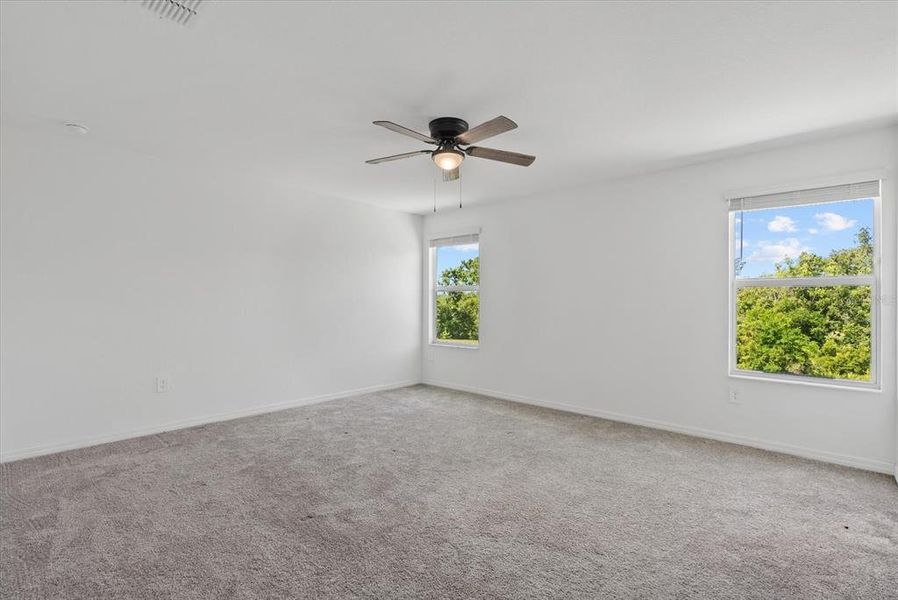 Spacious, unfurnished interior of a new home in , Bradenton (Image 36).