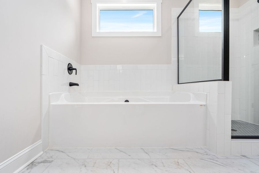 Image 28 of a home in Hammett Woods.