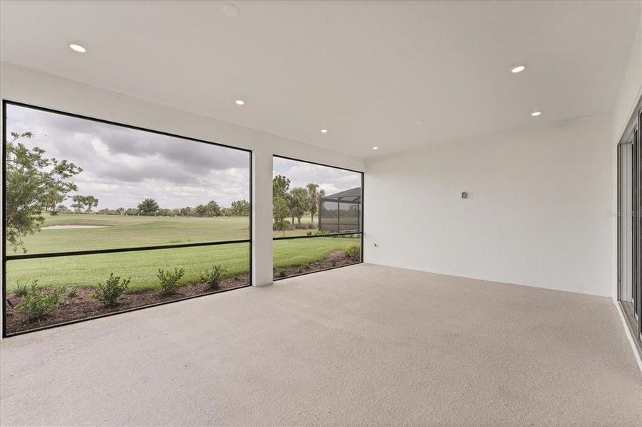 Spacious, unfurnished interior of a new home in , Bradenton (Image 41).