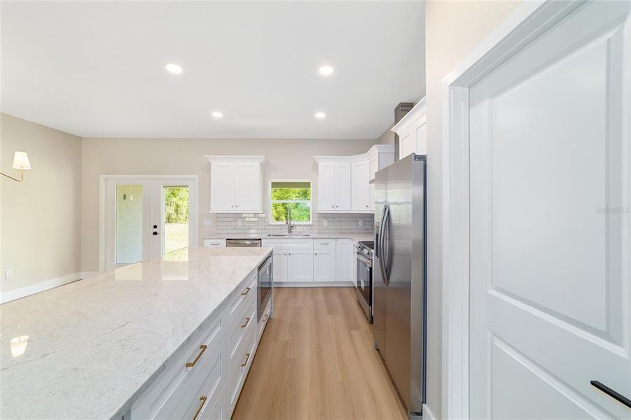 Furnished interior view inside a new home in , Dunnellon (Image 12).