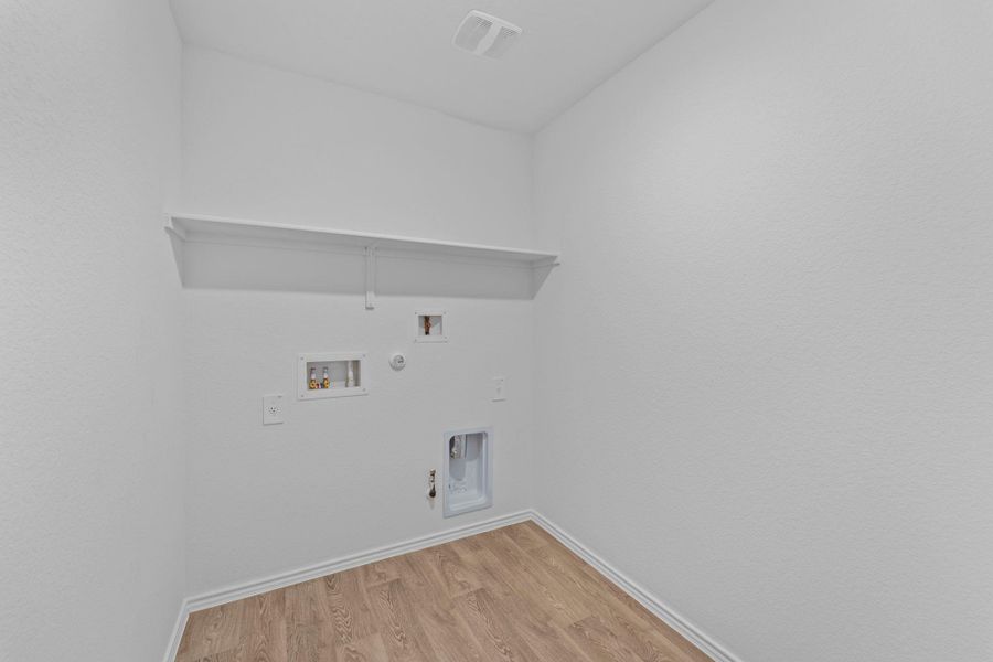 Spacious, unfurnished interior of a new home in Durango, Mustang Ridge (Image 23). Spacious, unfurnished interior of a new home in Durango, Mustang Ridge (Image 23).