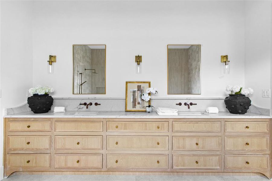 Furnished interior view inside a new home in , Dallas (Image 33).