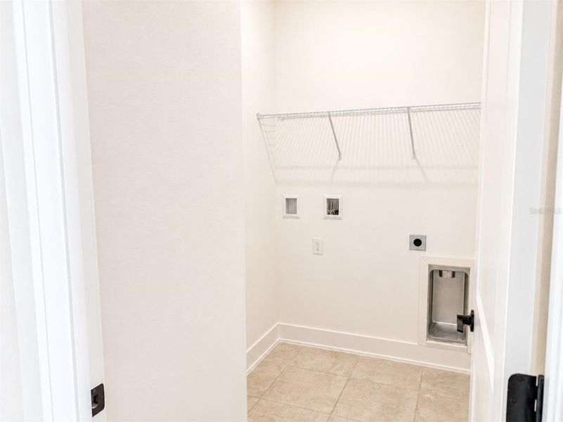 Spacious, unfurnished interior of a new home in Arbor Park, Leesburg (Image 13). Spacious, unfurnished interior of a new home in Arbor Park, Leesburg (Image 13).