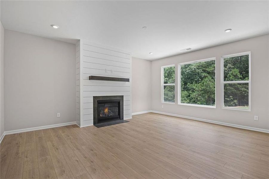 Spacious, unfurnished interior of a new home in Pickens Bluff, Dallas (Image 32).