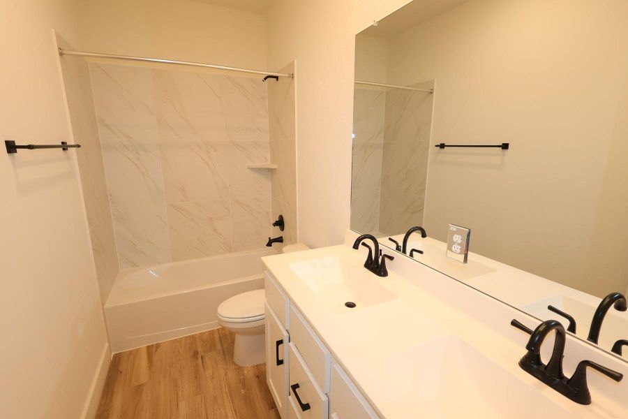 Furnished interior view inside a new home in Clopton Farms, Montgomery (Image 4).