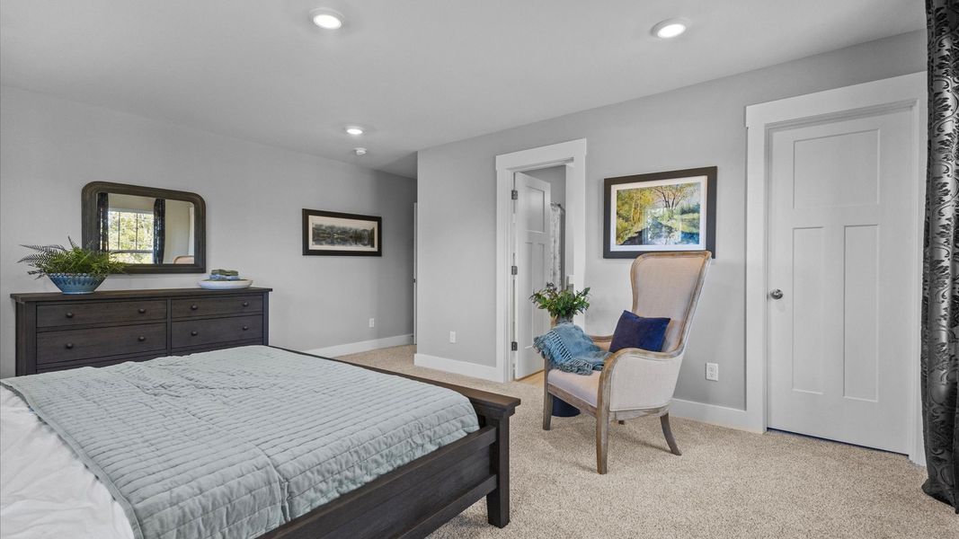 Furnished interior view inside a new home in Harrier Point, Woodruff (Image 19).