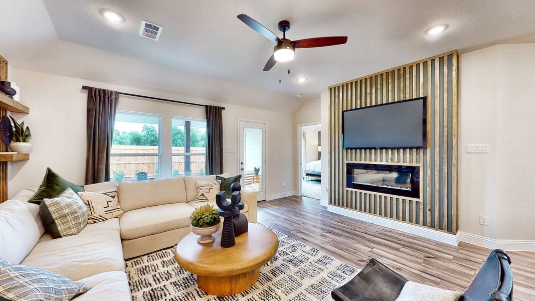 Image 11 representing the Barbara by Century Communities in Ambergrove, Royse City, TX.