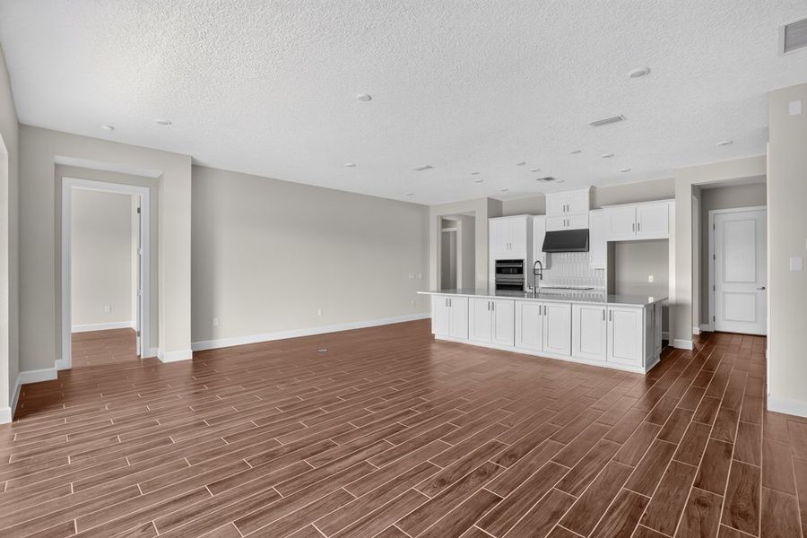 Image 10 of a home in Westview Community Group Page.