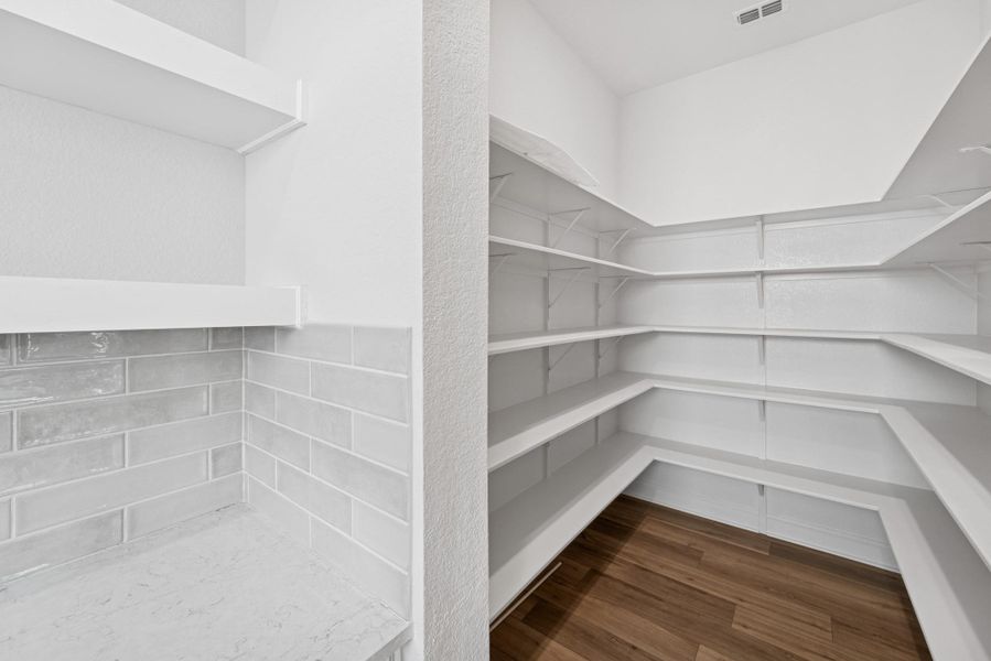 Spacious, unfurnished interior of a new home in The Meadows at Imperial Oaks, Conroe (Image 18).