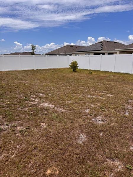 Exterior details and patio area of a home in Taylor Groves, Lake Wales (Image 3).