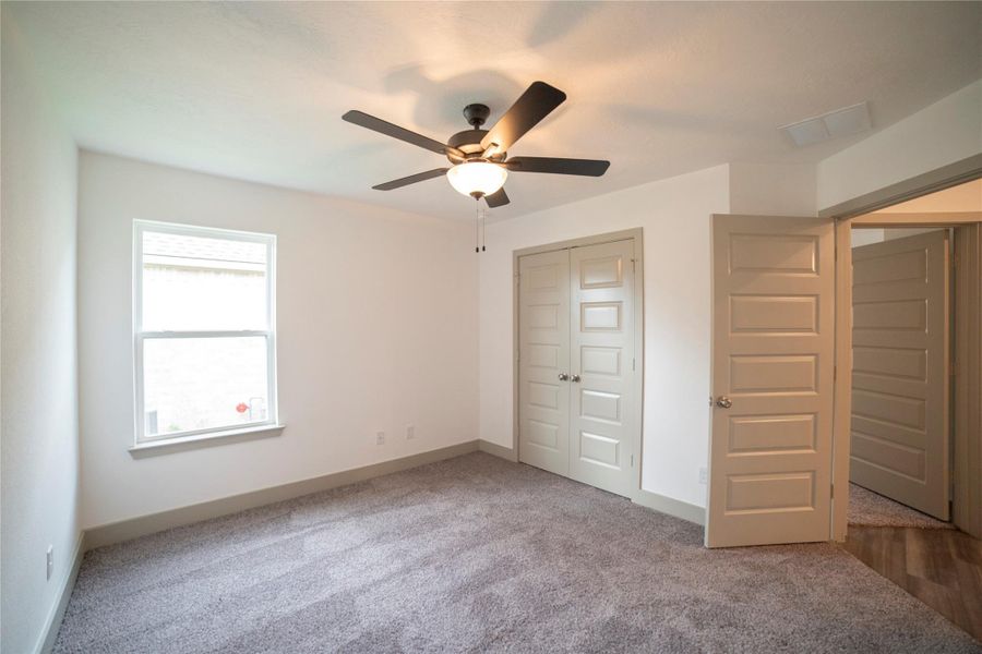 Spacious, unfurnished interior of a new home in , Brenham (Image 23).