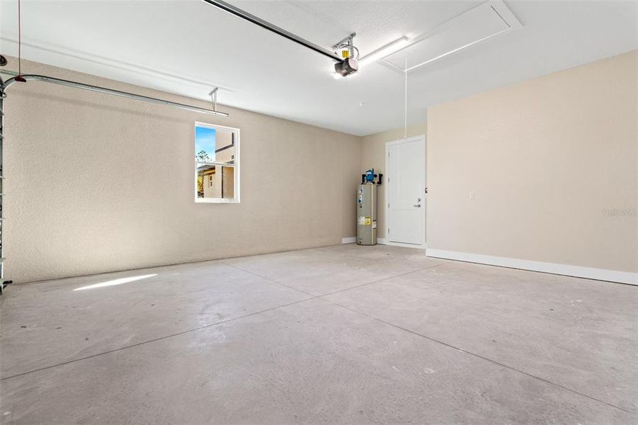 Spacious, unfurnished interior of a new home in , Weeki Wachee (Image 68). Spacious, unfurnished interior of a new home in , Weeki Wachee (Image 68).