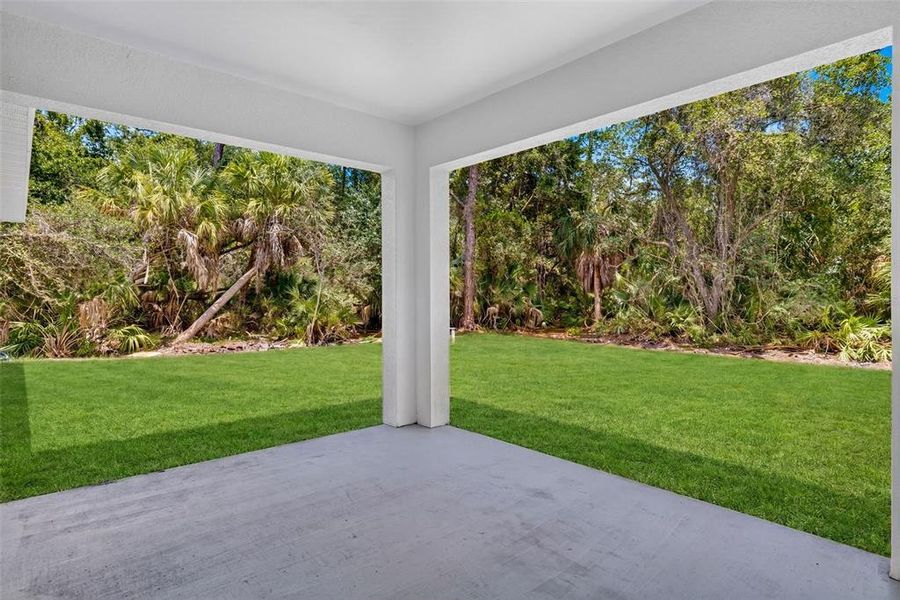 Exterior details and patio area of a home in , Port Charlotte (Image 4).