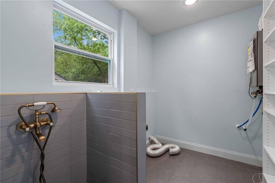 Furnished interior view inside a new home in , Decatur (Image 37).