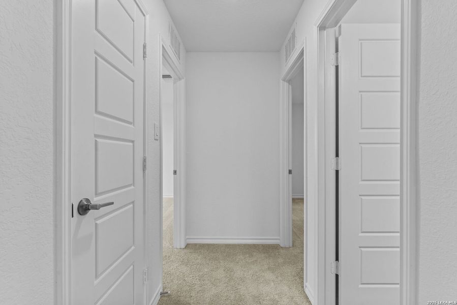 Spacious, unfurnished interior of a new home in Nopal Valley, San Antonio (Image 28). Spacious, unfurnished interior of a new home in Nopal Valley, San Antonio (Image 28).