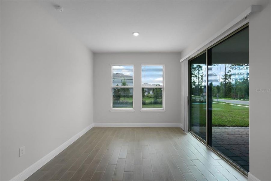 Spacious, unfurnished interior of a new home in Waterleigh, Winter Garden (Image 27). Spacious, unfurnished interior of a new home in Waterleigh, Winter Garden (Image 27).