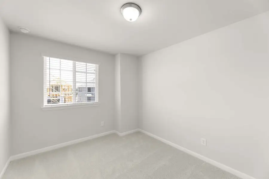 Spacious, unfurnished interior of a new home in Elevon, Lavon (Image 23).