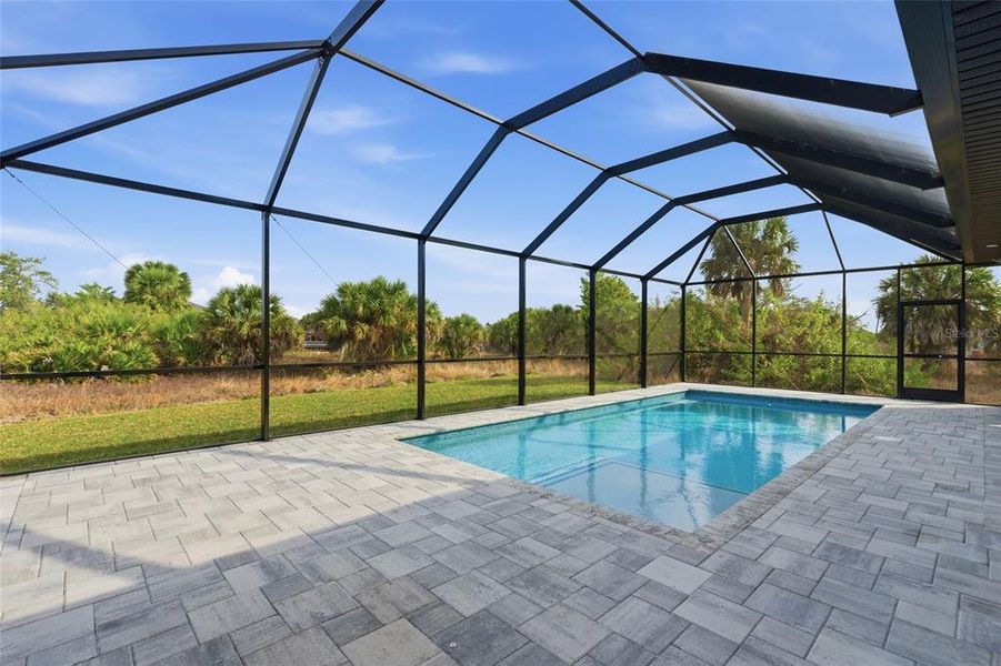 Exterior details and patio area of a home in , Port Charlotte (Image 3).