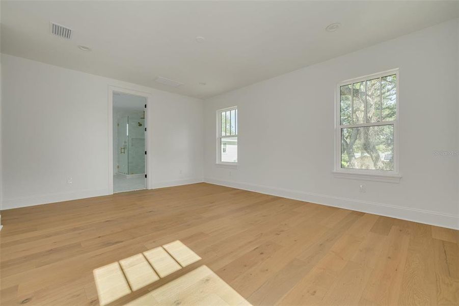 Spacious, unfurnished interior of a new home in , St. Petersburg (Image 34). Spacious, unfurnished interior of a new home in , St. Petersburg (Image 34).