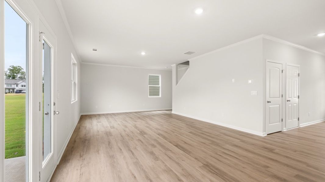 Representative unfurnished interior of a home built from the Galen by D.R. Horton in Hamptons at Riverwood South, Dallas (Image 16). Representative unfurnished interior of a home built from the Galen by D.R. Horton in Hamptons at Riverwood South, Dallas (Image 16).